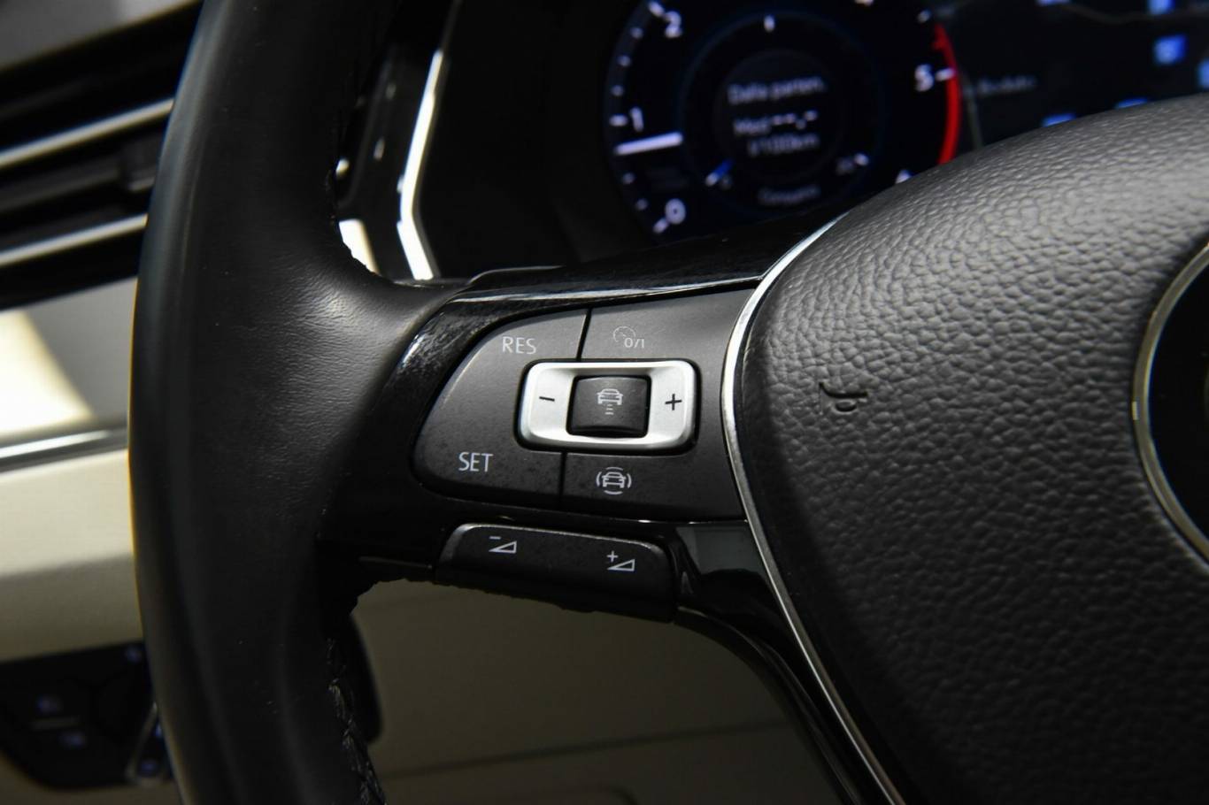 VOLKSWAGEN Passat Variant 7