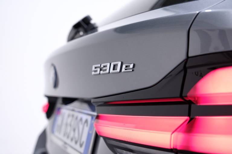 BMW 530 54