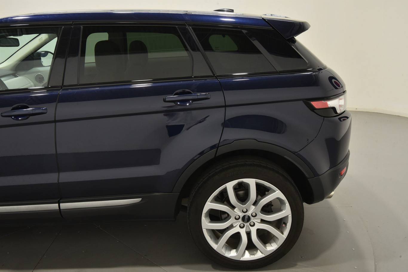 LAND ROVER Range Rover Evoque 44