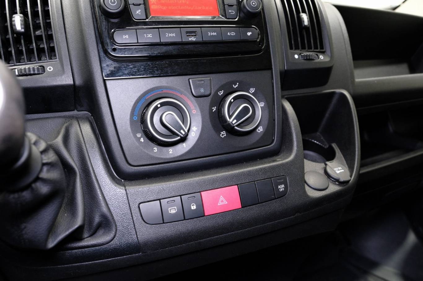 PEUGEOT Boxer 28
