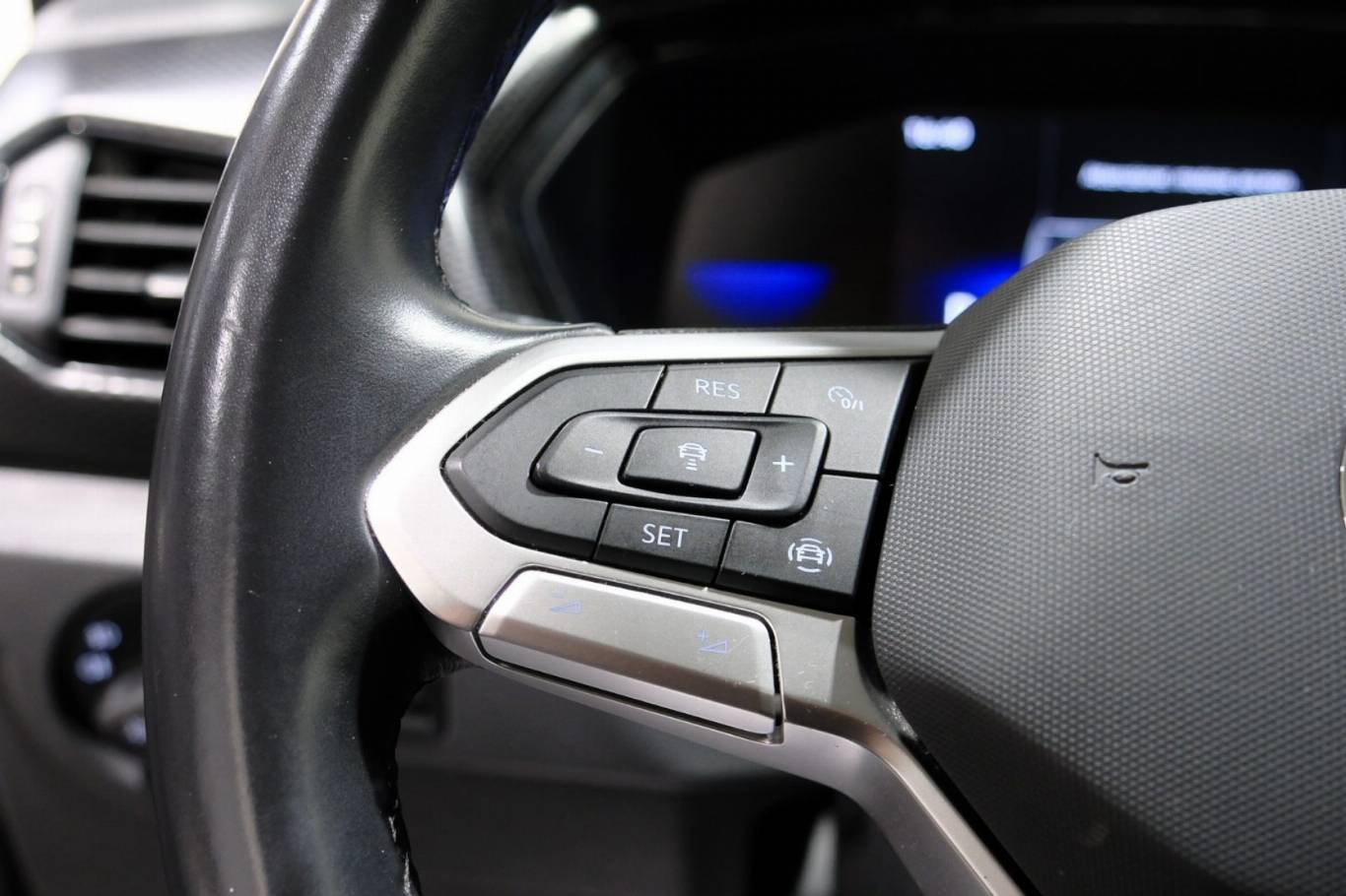 VOLKSWAGEN T-Cross 21