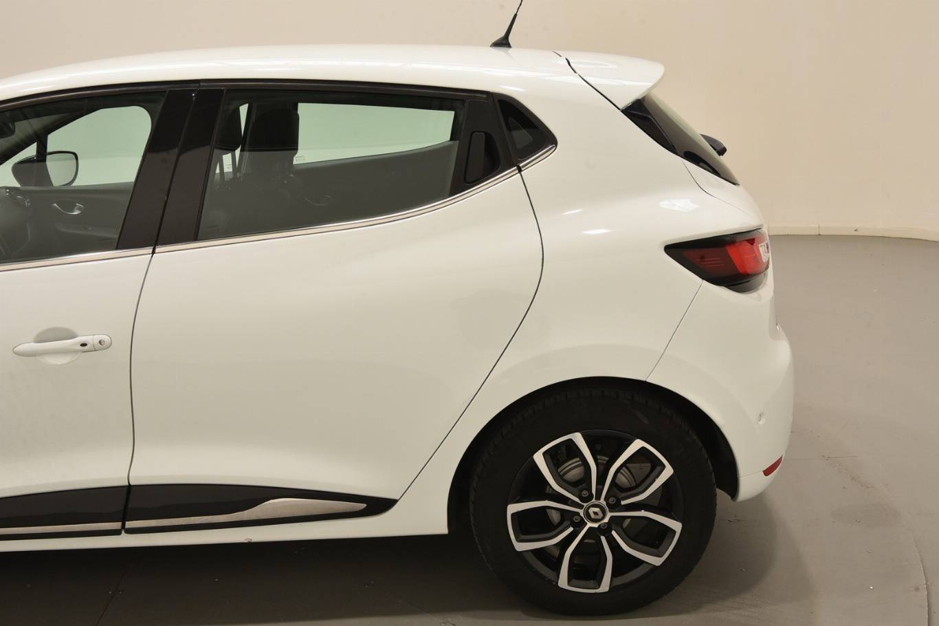 RENAULT Clio 40