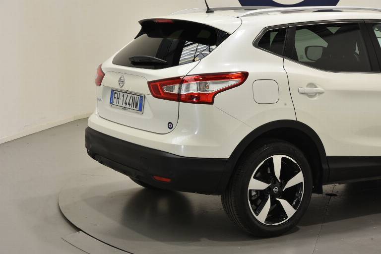 NISSAN Qashqai 18