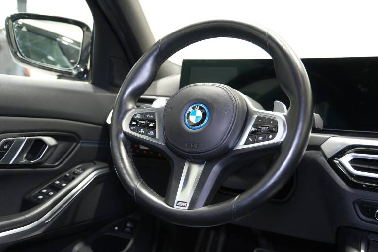 BMW 320 42