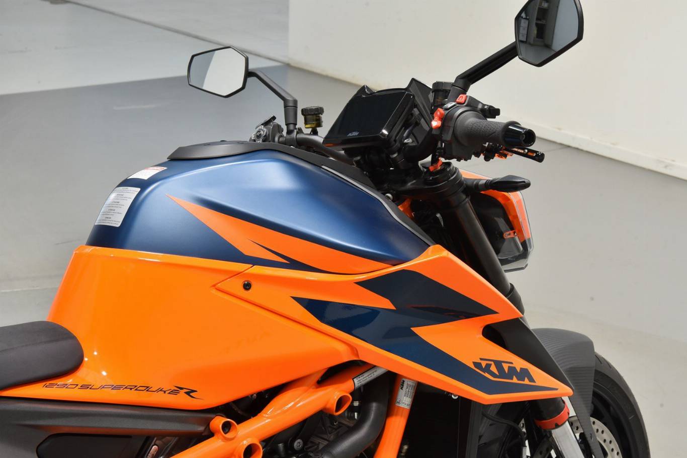KTM 1290 Super Duke R 71