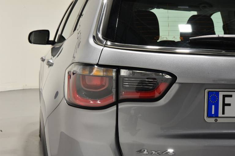 JEEP Compass 39