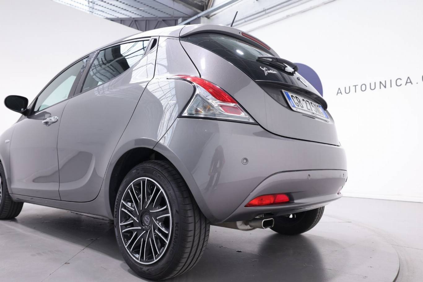 LANCIA Ypsilon 32