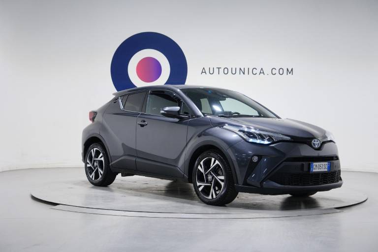TOYOTA C-HR 3
