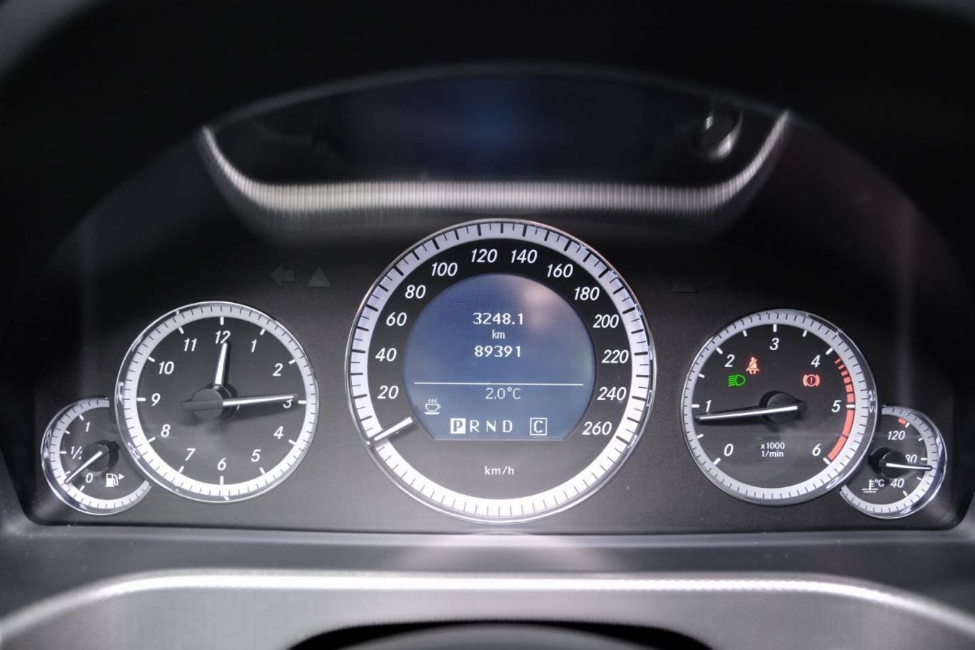 MERCEDES-BENZ E 250 8