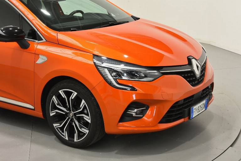 RENAULT Clio 16