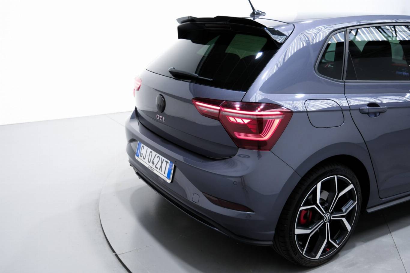 VOLKSWAGEN Polo GTI 52