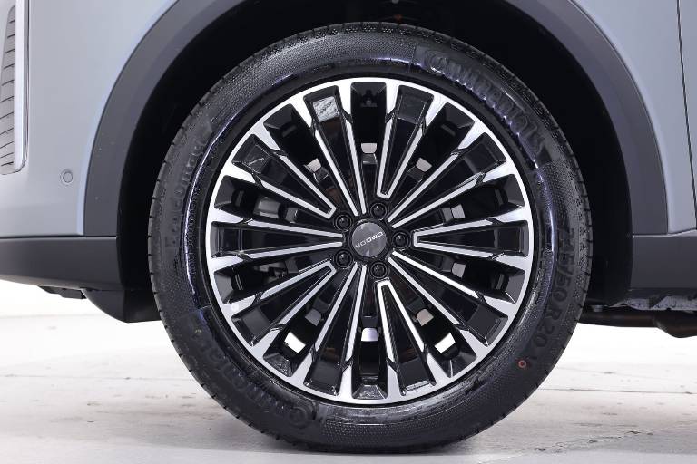 OMODA Omoda 9 Superhybrid 13