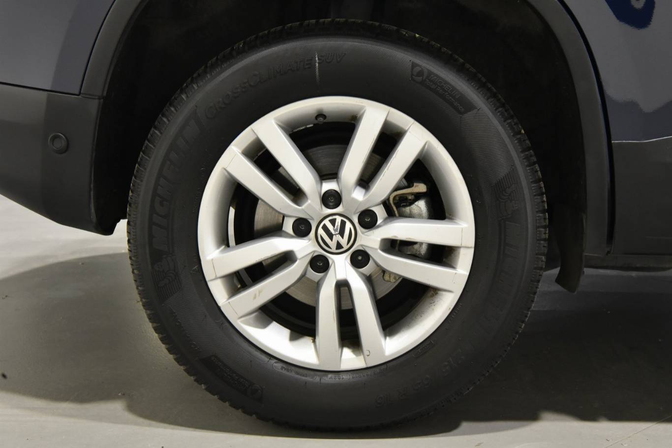 VOLKSWAGEN Tiguan 33