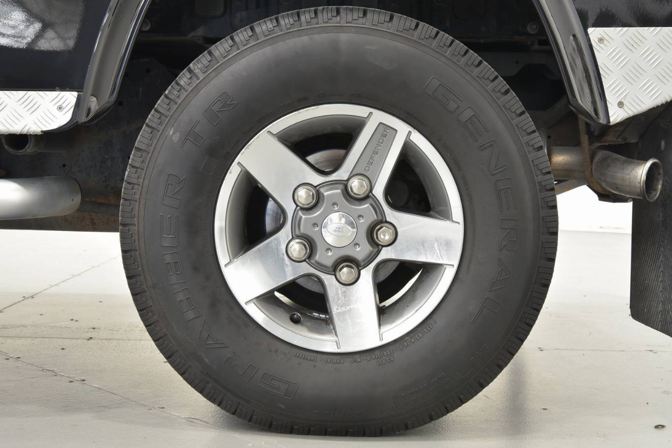 LAND ROVER Defender 34