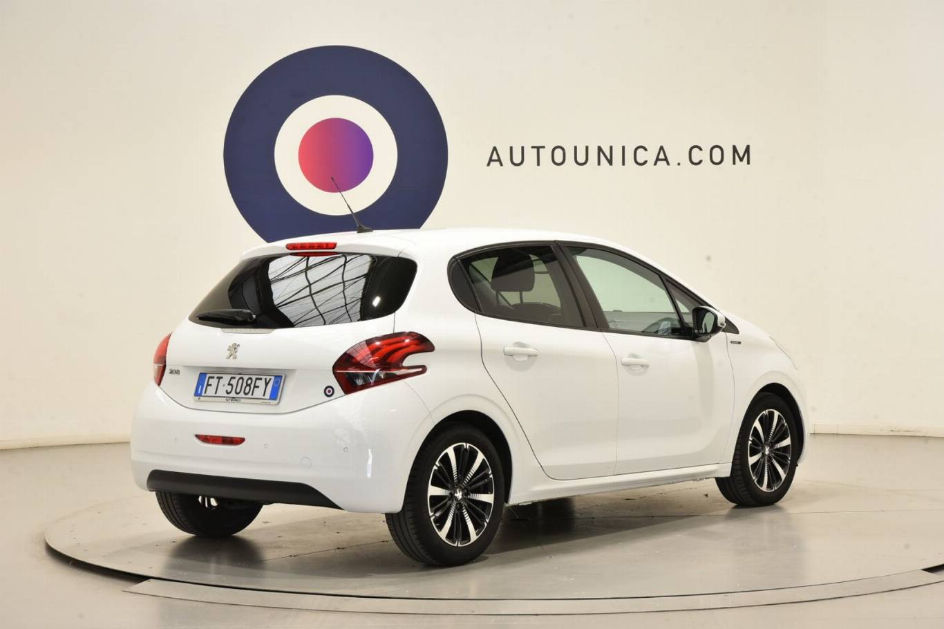 PEUGEOT 208 30