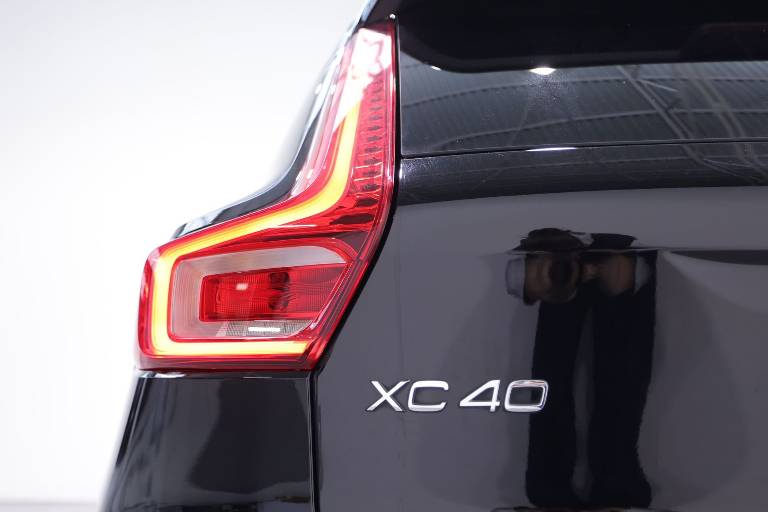 VOLVO XC40 40