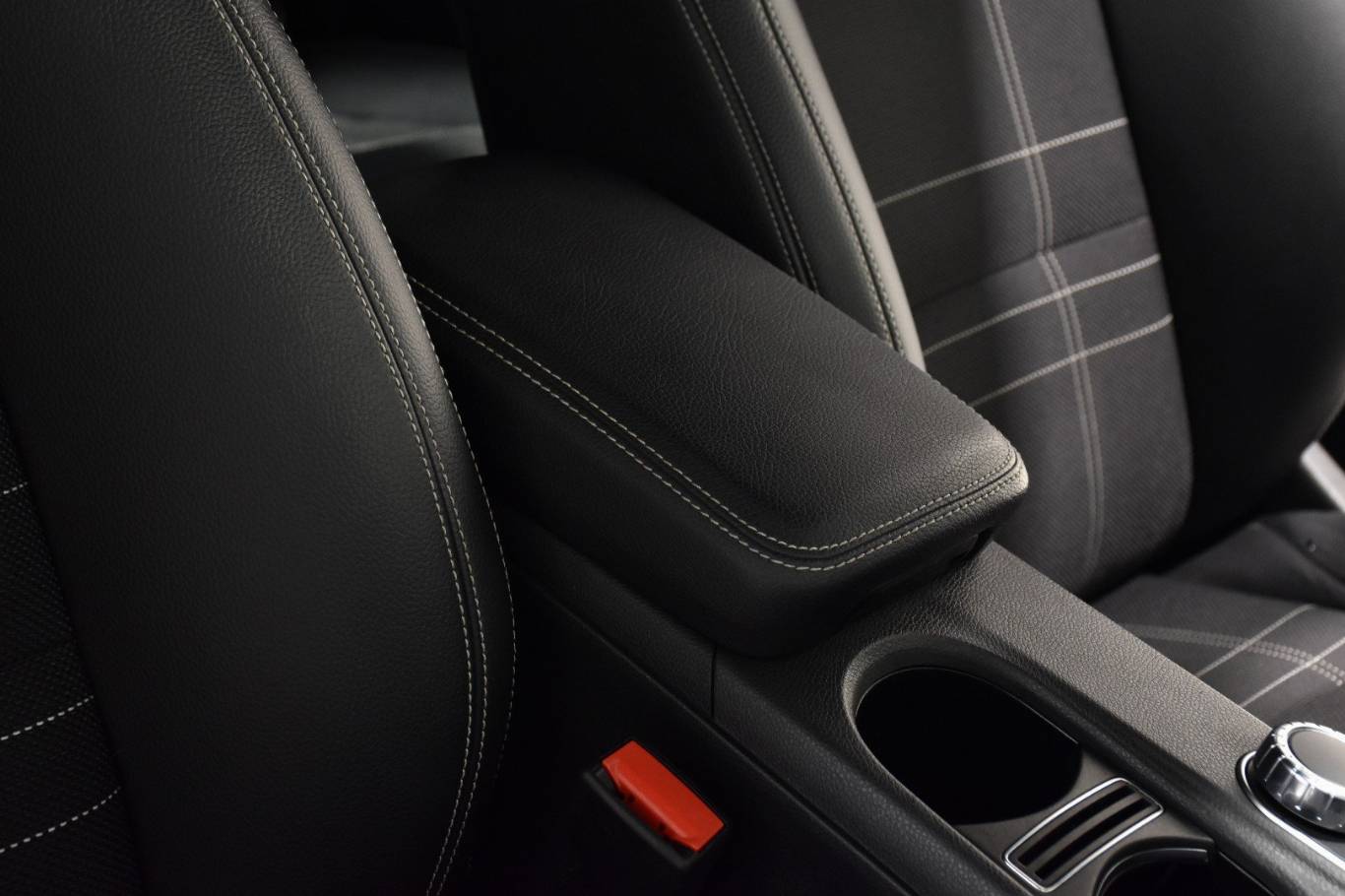 MERCEDES-BENZ A 180 48