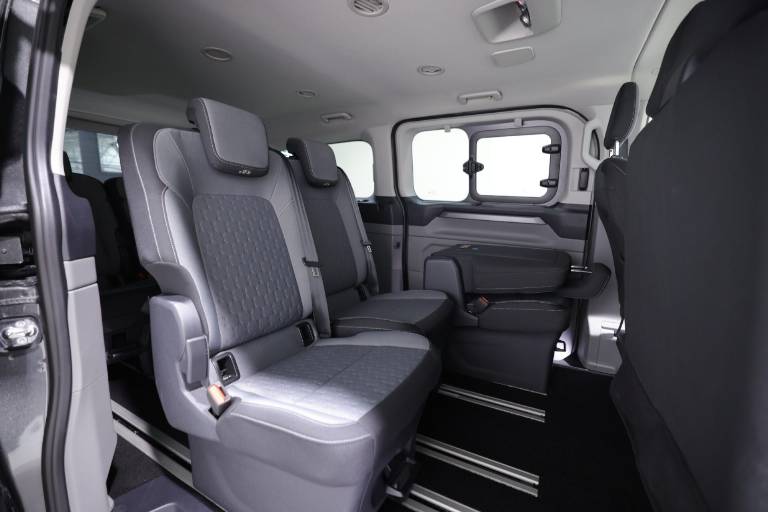 FORD Tourneo Custom 54