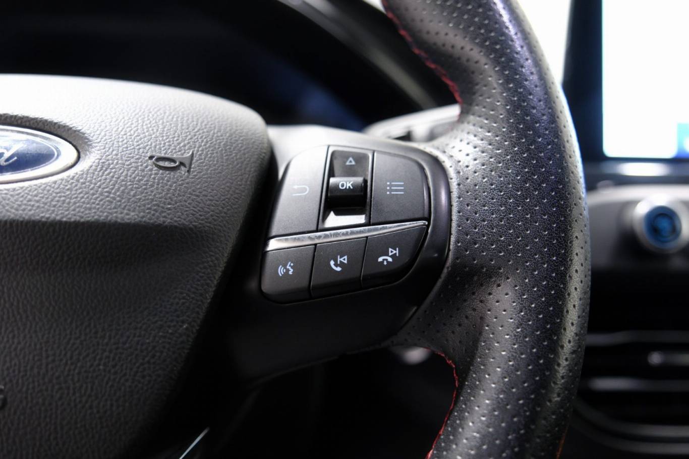 FORD Focus 22