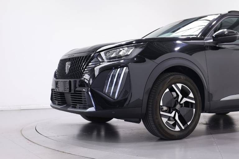 PEUGEOT 2008 11