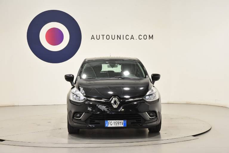 RENAULT Clio 5