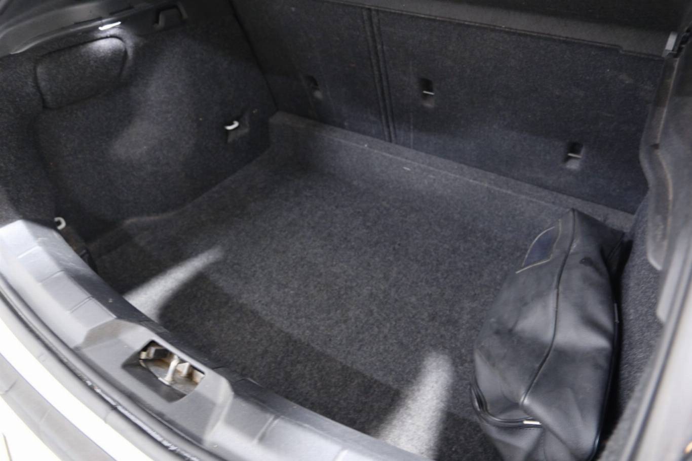 VOLVO V40 Cross Country 53