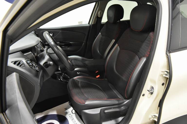 RENAULT Captur 4