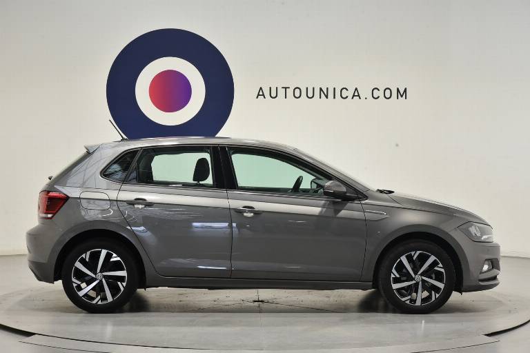 VOLKSWAGEN Polo 31
