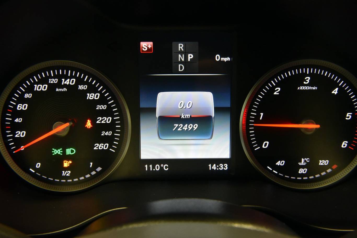 MERCEDES-BENZ C 220 42