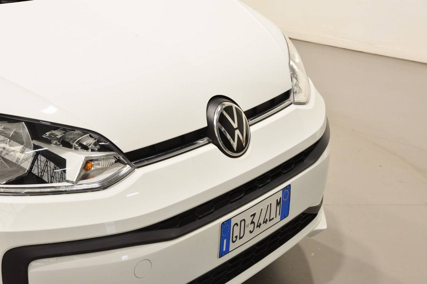 VOLKSWAGEN Up! 28