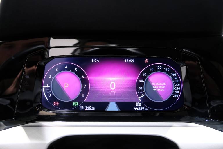 VOLKSWAGEN Golf Variant 8