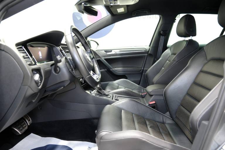 VOLKSWAGEN Golf GTD 19