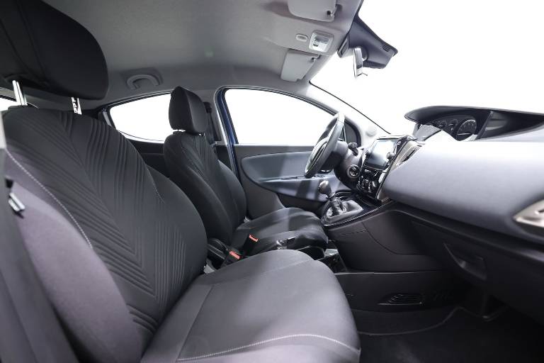 LANCIA Ypsilon 40
