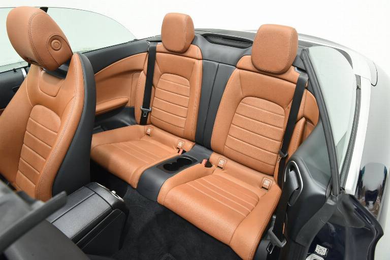 MERCEDES-BENZ C 220 38