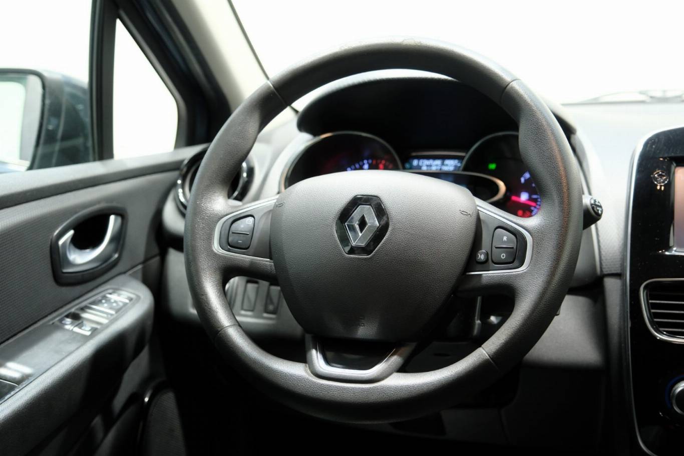 RENAULT Clio 39