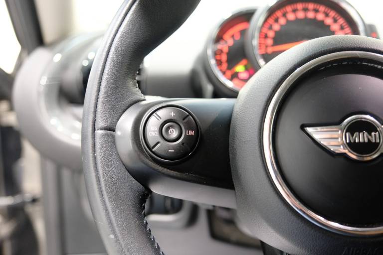 MINI Cooper Clubman 21