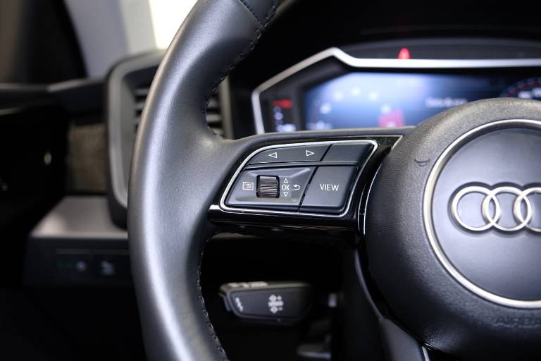 AUDI A1 21