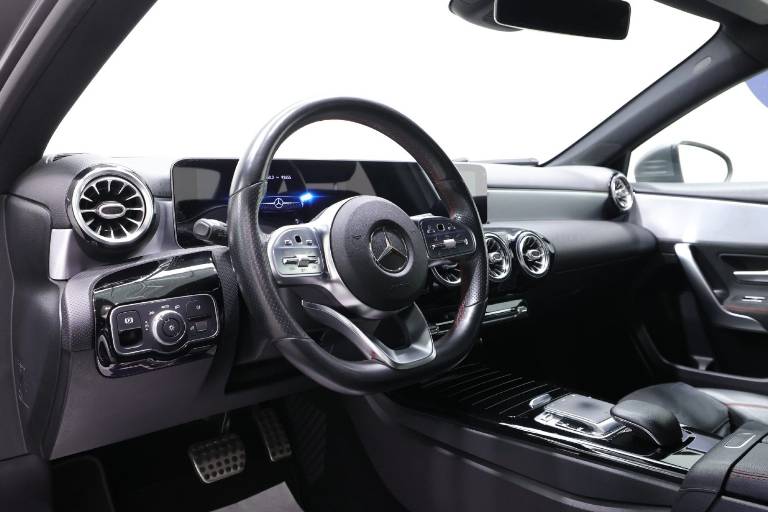 MERCEDES-BENZ A 180 5