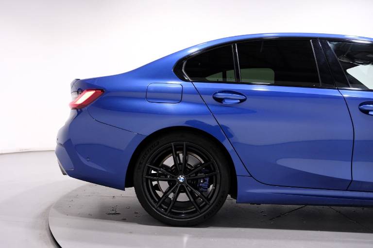 BMW 320 51