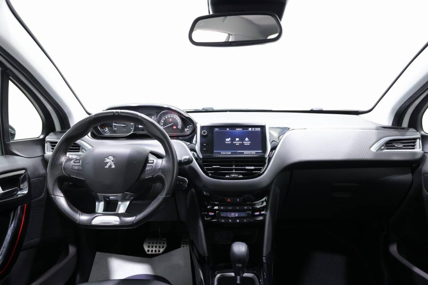 PEUGEOT 2008 10
