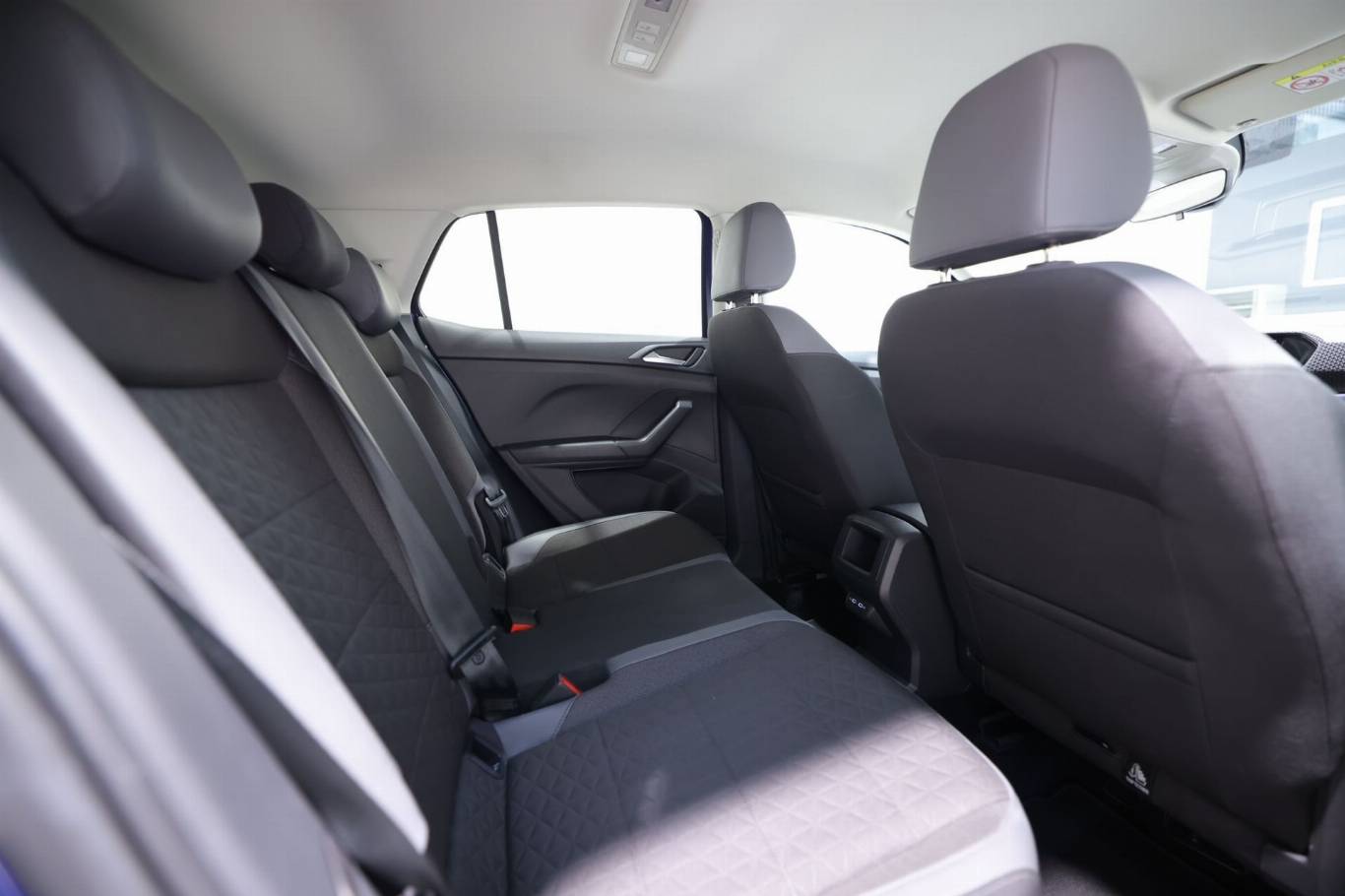 VOLKSWAGEN T-Cross 44