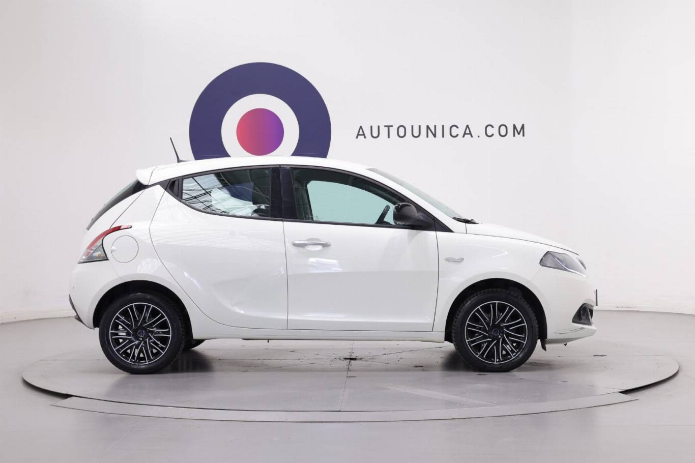 LANCIA Ypsilon 4