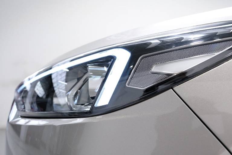 HYUNDAI Tucson 13