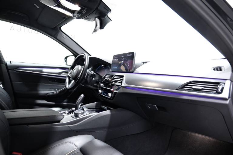 BMW 530 16