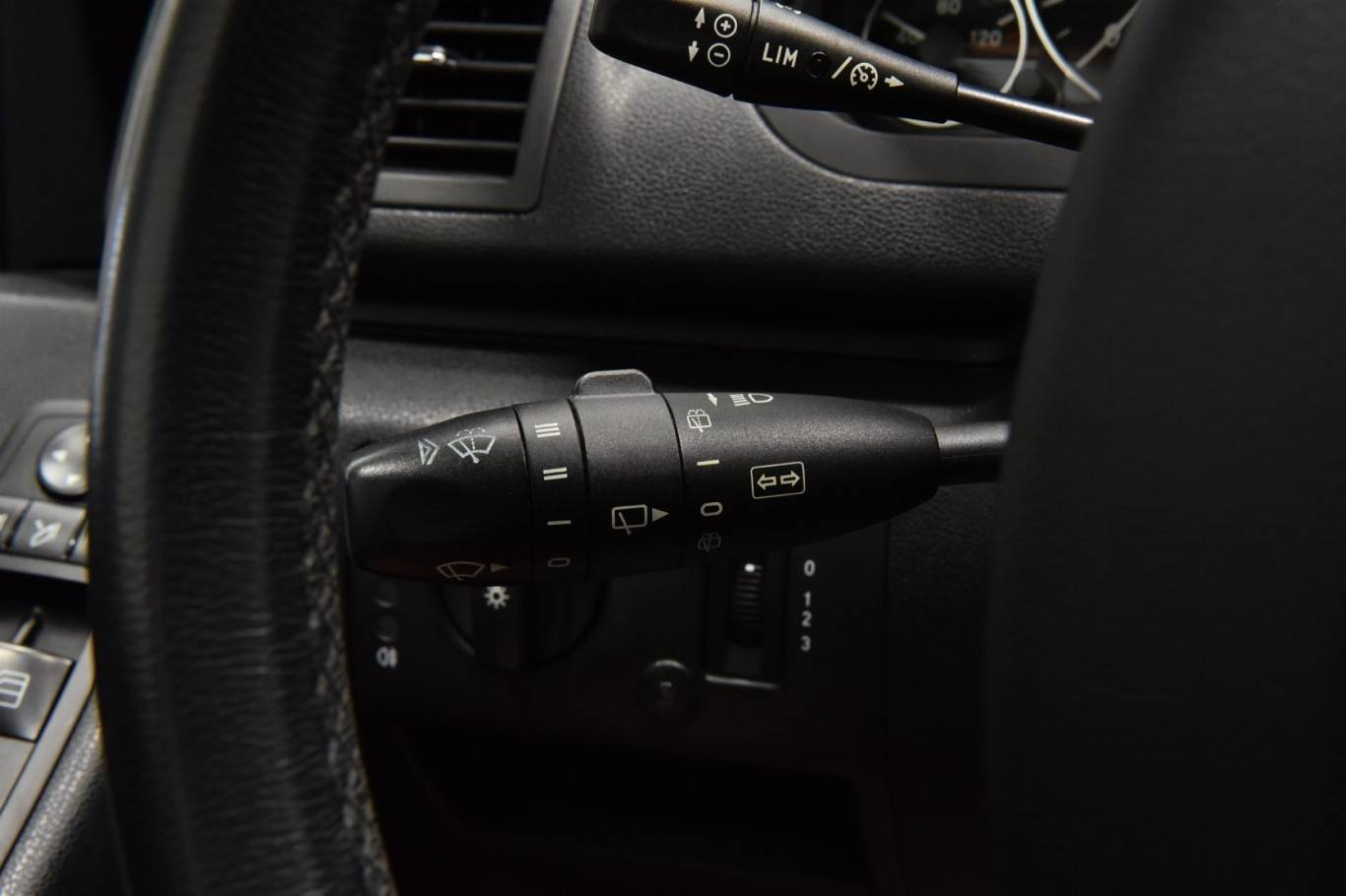 MERCEDES-BENZ A 180 6