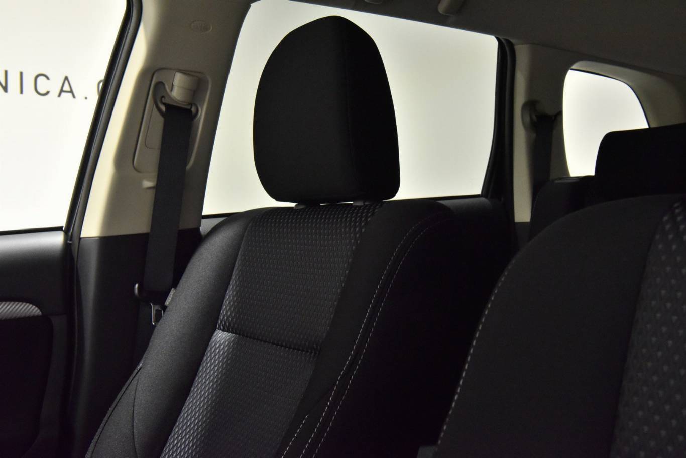 MITSUBISHI Outlander 33