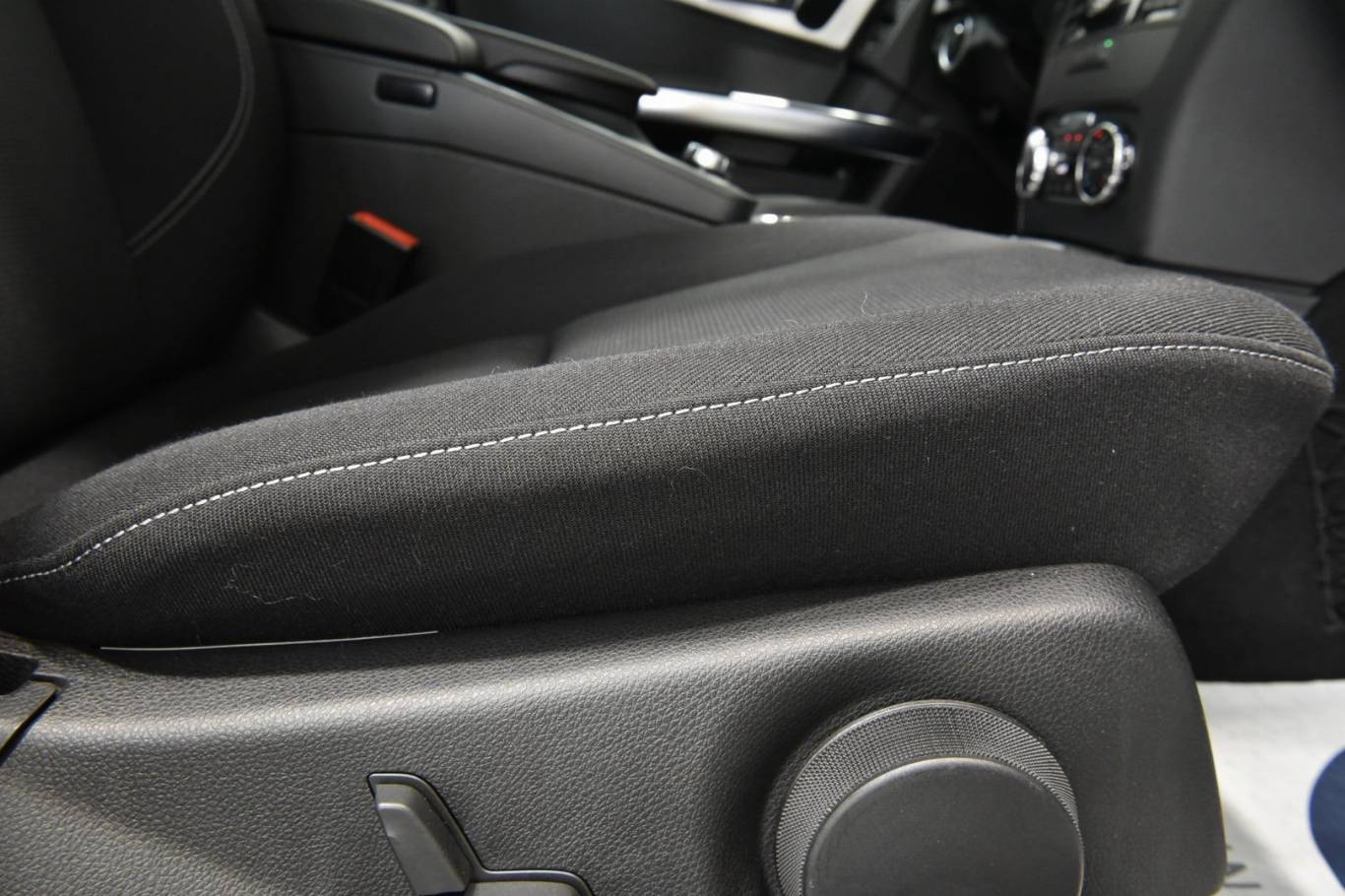 MERCEDES-BENZ GLK 220 54