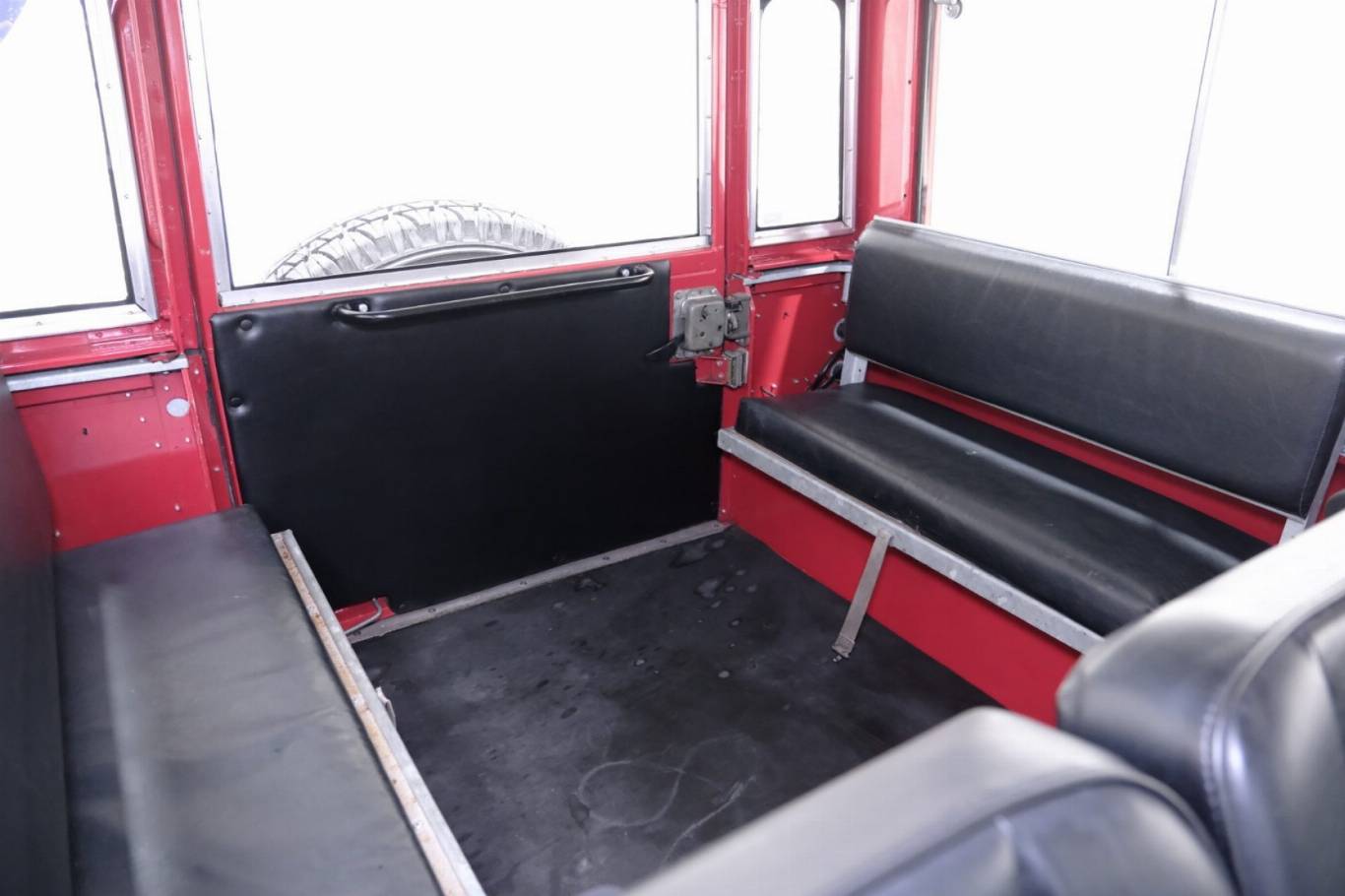 LAND ROVER Defender 43