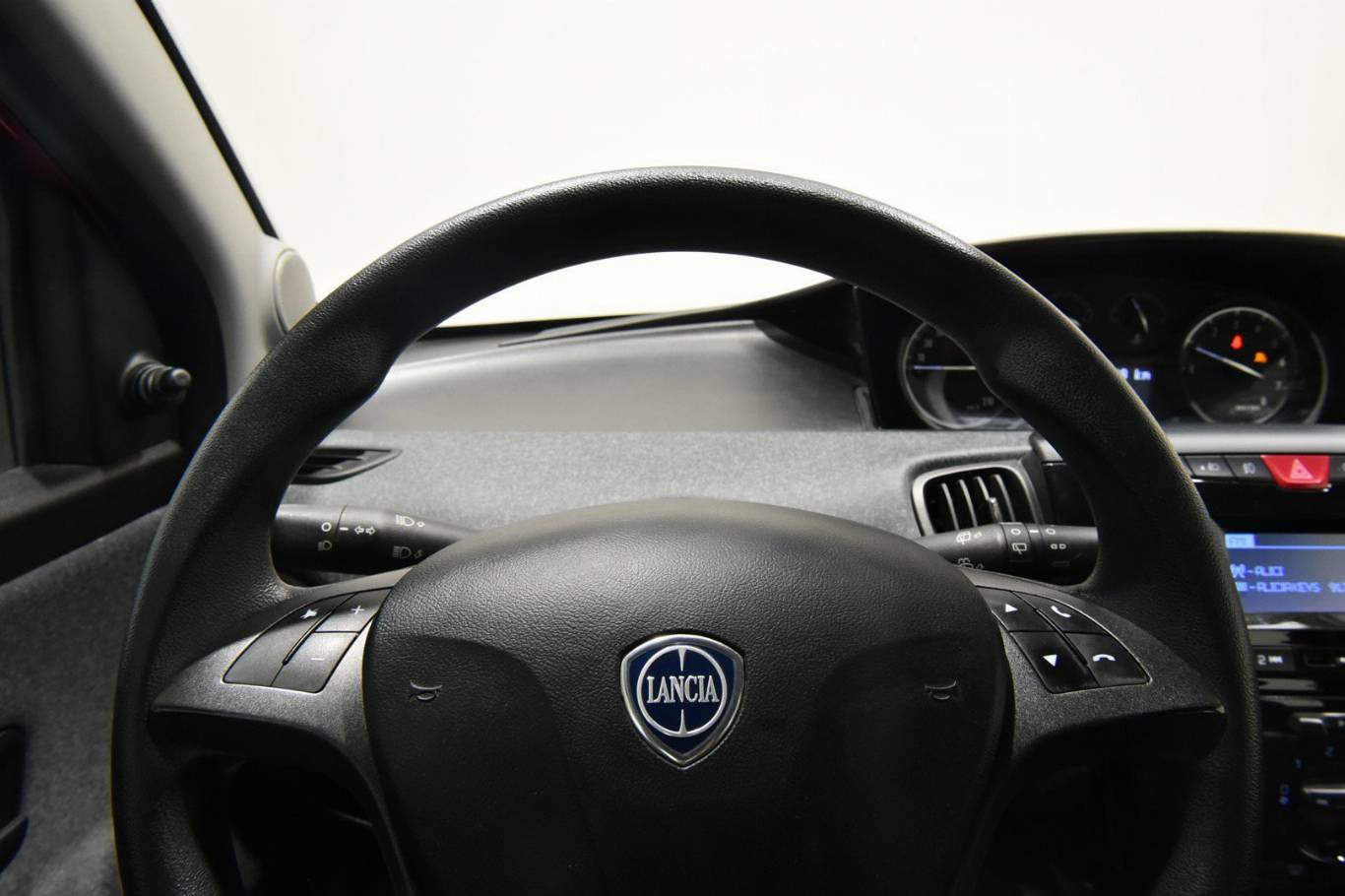 LANCIA Ypsilon 15