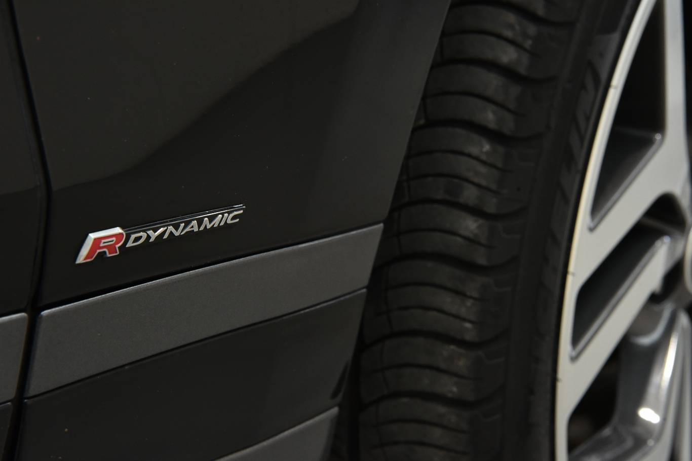 LAND ROVER Range Rover Velar 64